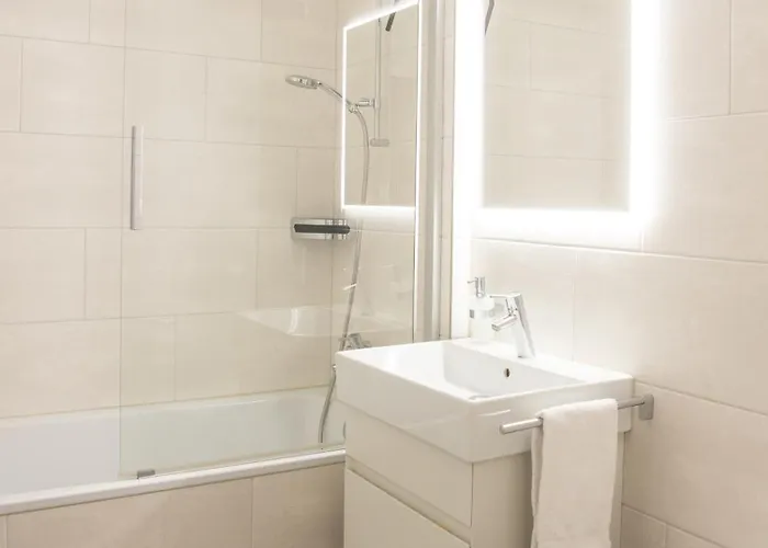 La Riva 401 For 2 People And A Dog