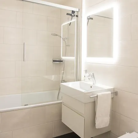 La Riva 401 For 2 People And A Dog